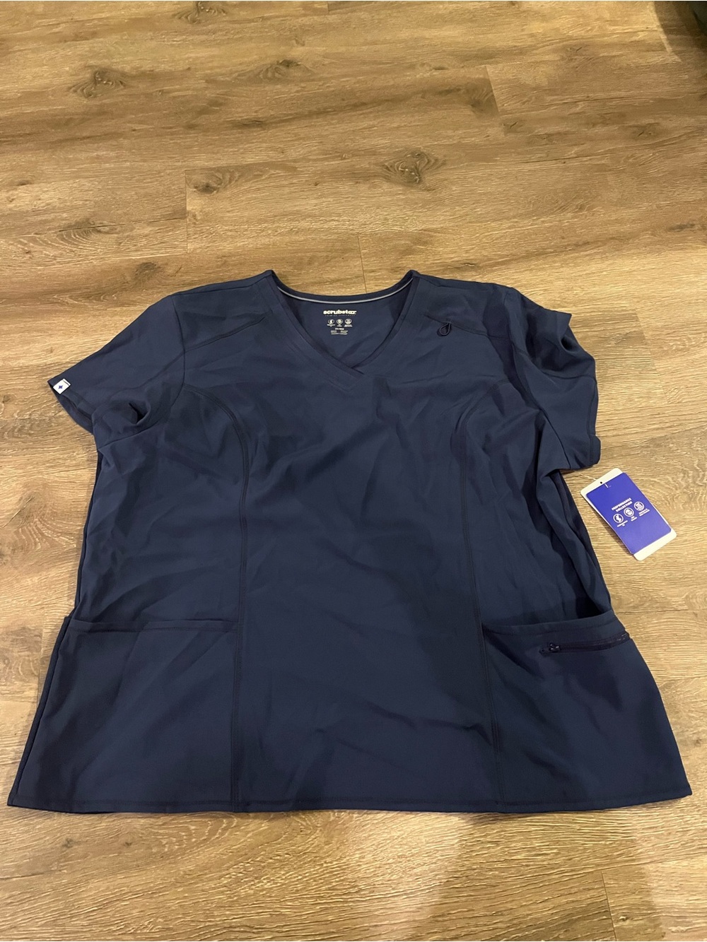 Figs Men’s Navy V-Neck Scrub Top - Dark Blue